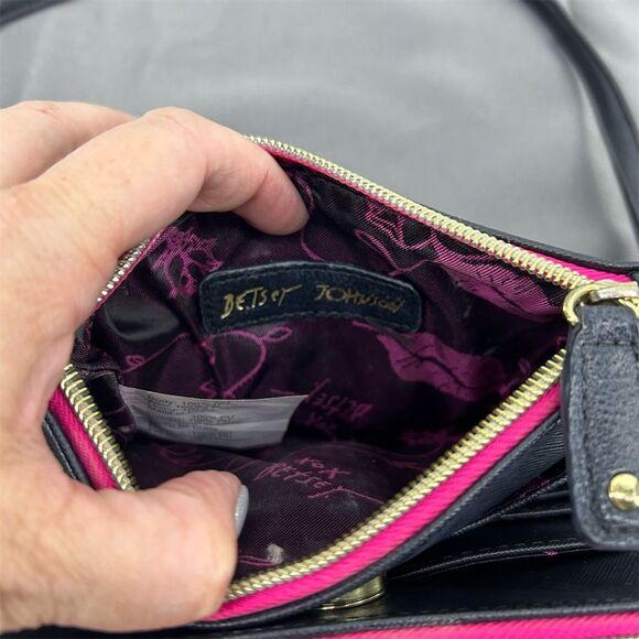 Betsey Johnson Small Crossbody Quilt Purse Black/Cream/Gold Multicolor - Picture 5 of 8